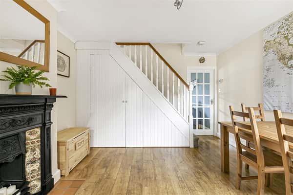 Priors Wood Road, Hertford Heath - Image 9