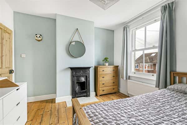 Priors Wood Road, Hertford Heath - Image 15