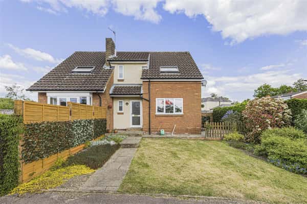 Vicarage Causeway, Hertford Heath - Image 1