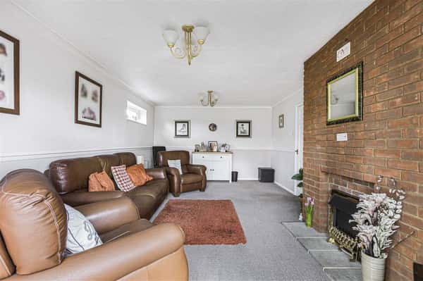 Vicarage Causeway, Hertford Heath - Image 10