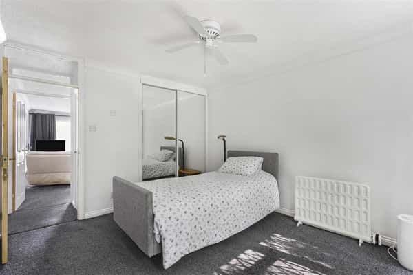 The Spinney, Hertford - Image 6