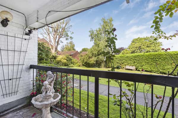 The Spinney, Hertford - Image 7