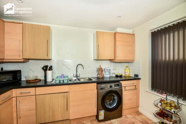 Premier Way, Sittingbourne - Image 5