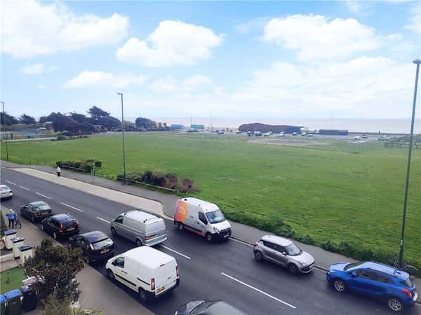 South Terrace, Littlehampton - Image 7