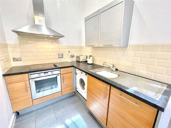 Old Hall Street, Liverpool - Image 3