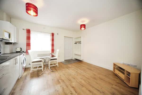 Collingdon Street, Luton - Image 7