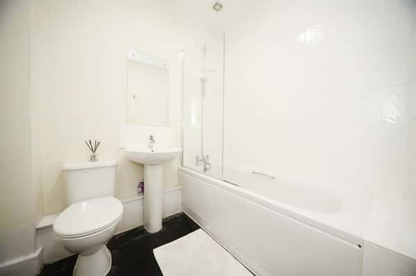 Collingdon Street, Luton - Image 10