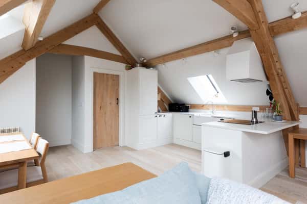 High Street, Marshfield - Image 11