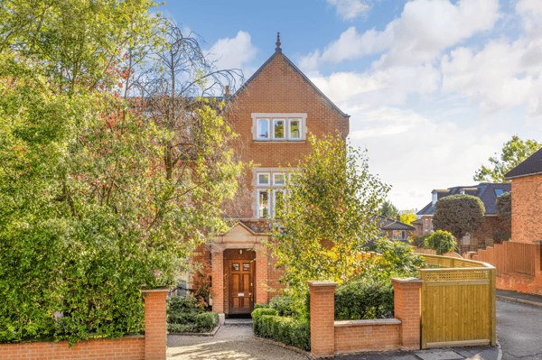 Arthur Road, Wimbledon - Image 1