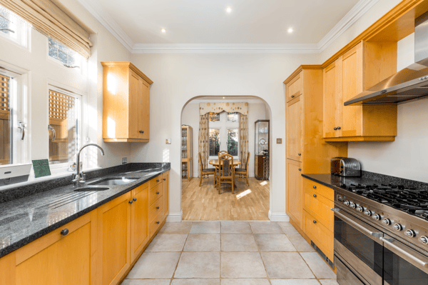 Arthur Road, Wimbledon - Image 4