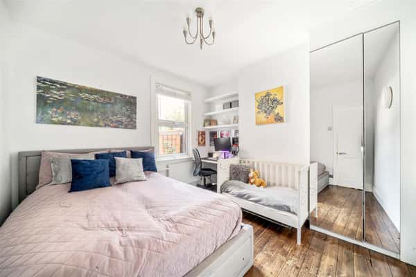 Kingston Road, Raynes Park - Image 11