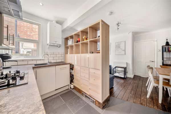 Kingston Road, Raynes Park - Image 12