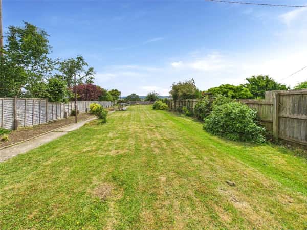 Main Road, Gloucester - Image 3