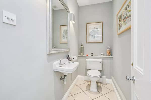 Palace Road, East Molesey - Image 8