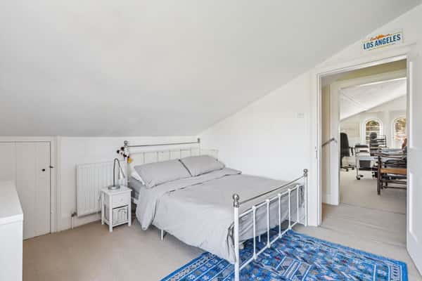 Palace Road, East Molesey - Image 15