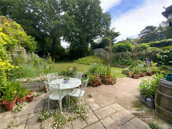 Shelley Close, Highcliffe - Image 13