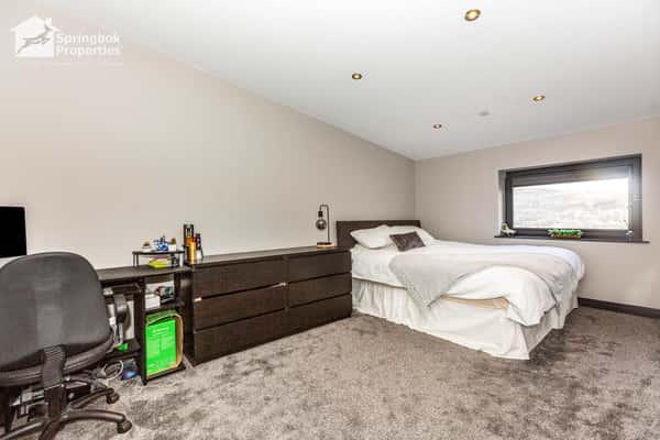 Dyffryn Road, Swansea - Image 9