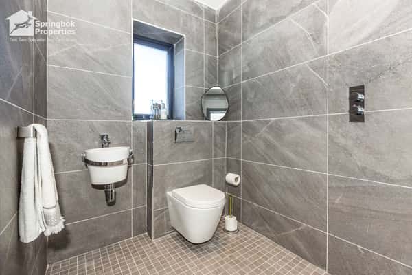 Dyffryn Road, Swansea - Image 14