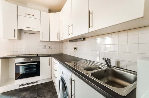 Jedburgh Road, Plaistow - Image 3