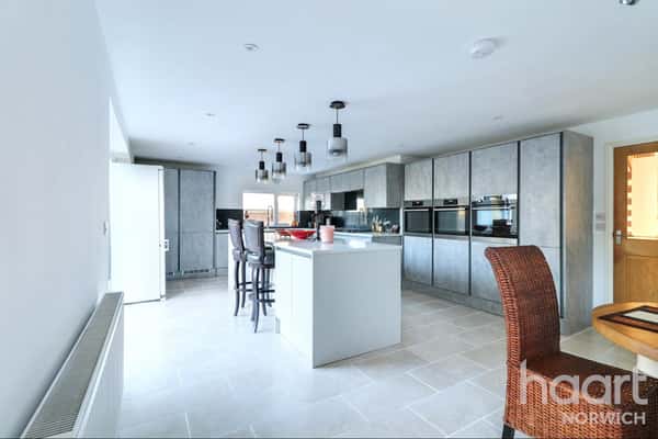 Cromer Road, Norwich - Image 4