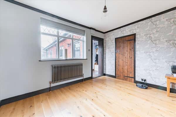 New Road, Great Yarmouth - Image 9