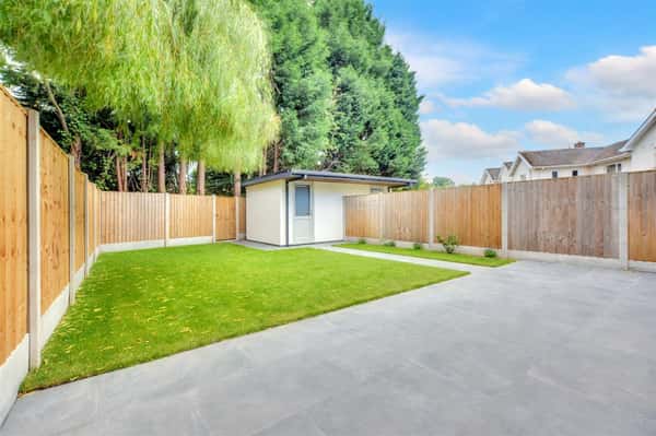 Elmswood Gardens, Nottingham - Image 10