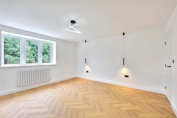 Elmswood Gardens, Nottingham - Image 17