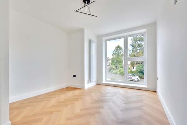 Elmswood Gardens, Nottingham - Image 18