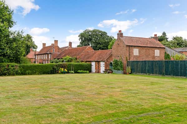 MAIN STREET, Eaton - Image 15