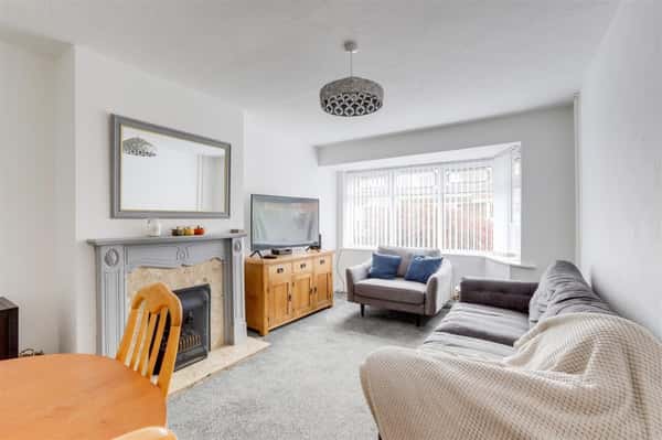 Shortwood Avenue, Hucknall - Image 2