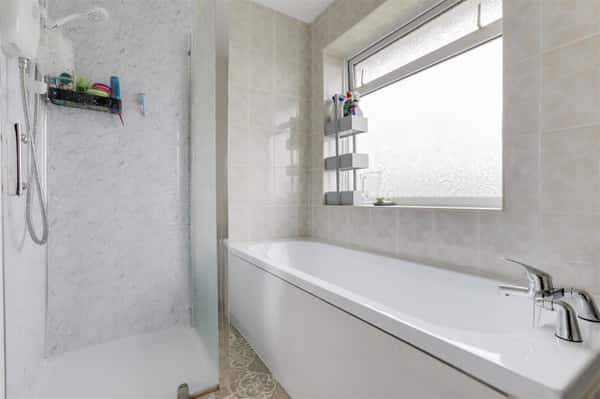 Shortwood Avenue, Hucknall - Image 13