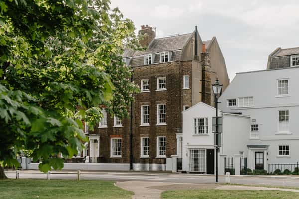 Kew Green, Kew - Image 1