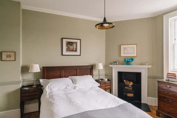 Kew Green, Kew - Image 13