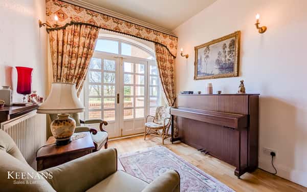 Bury Road, Rawtenstall - Image 12