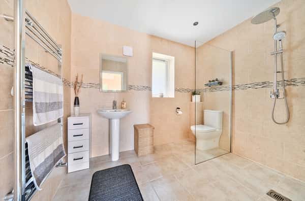 Glastonbury Road, West Pennard - Image 13