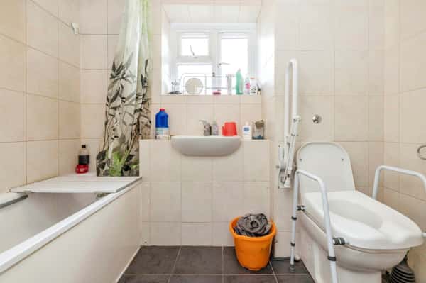 Otley Way, Watford - Image 7