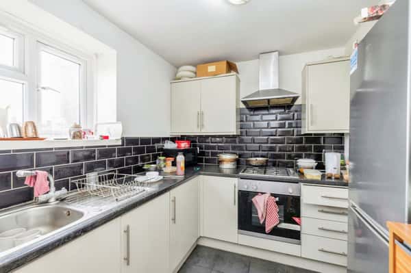 Otley Way, Watford - Image 10