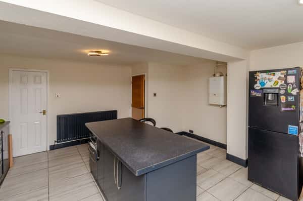 Elmwood Close, Cannock - Image 3