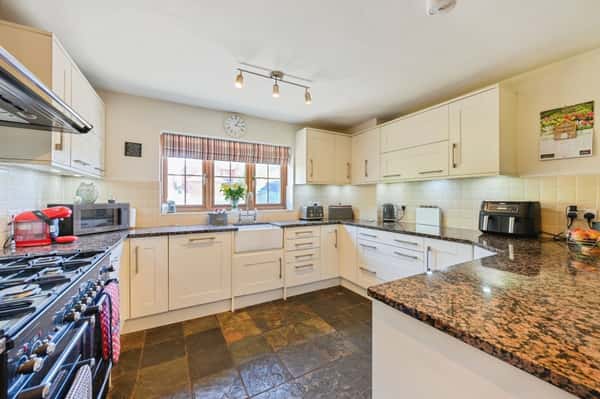 Hayfield Hill, Rugeley - Image 4