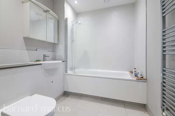 High Street, Sutton - Image 2