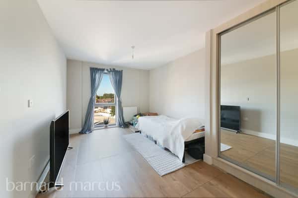 High Street, Sutton - Image 5