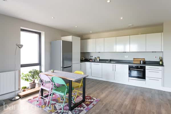 High Street, Sutton - Image 7