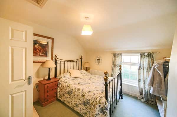 Burton Square, Tarporley - Image 6