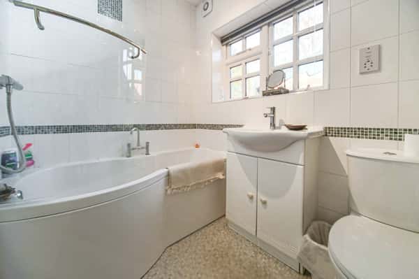 Burton Square, Tarporley - Image 12