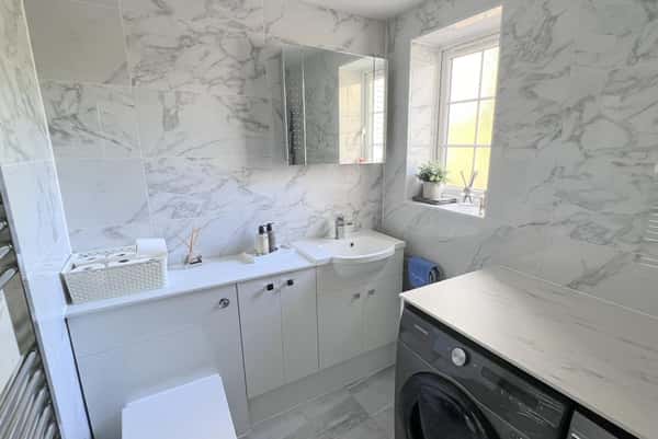 Beechwood Road, Ferndown - Image 10