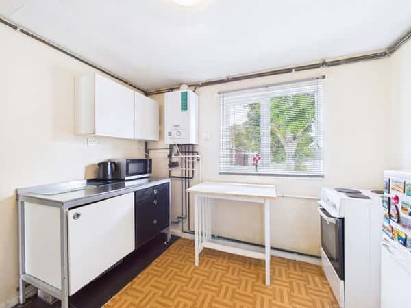 Verbena Close, South Ockendon - Image 5