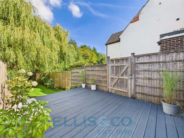 Vale Road, Tonbridge - Image 9