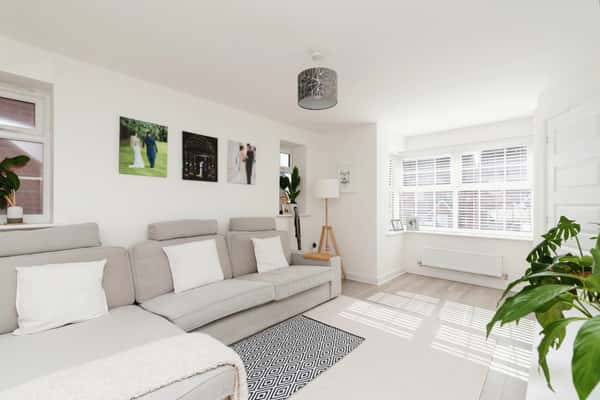 Lle Eirlys, Cwmbran - Image 2