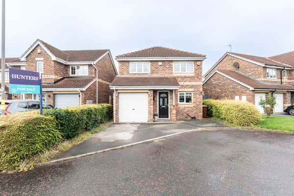 Glen Court, Castleford - Image 1
