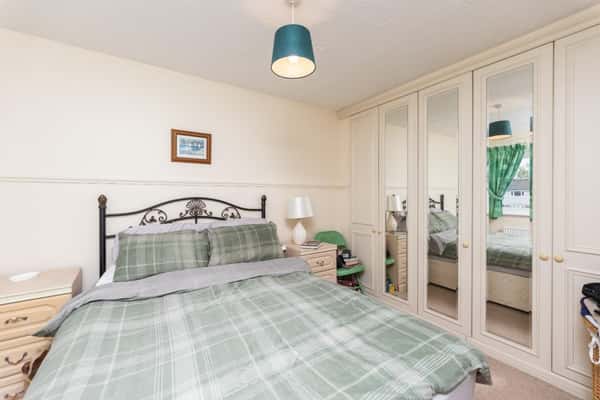 Glen Court, Castleford - Image 14